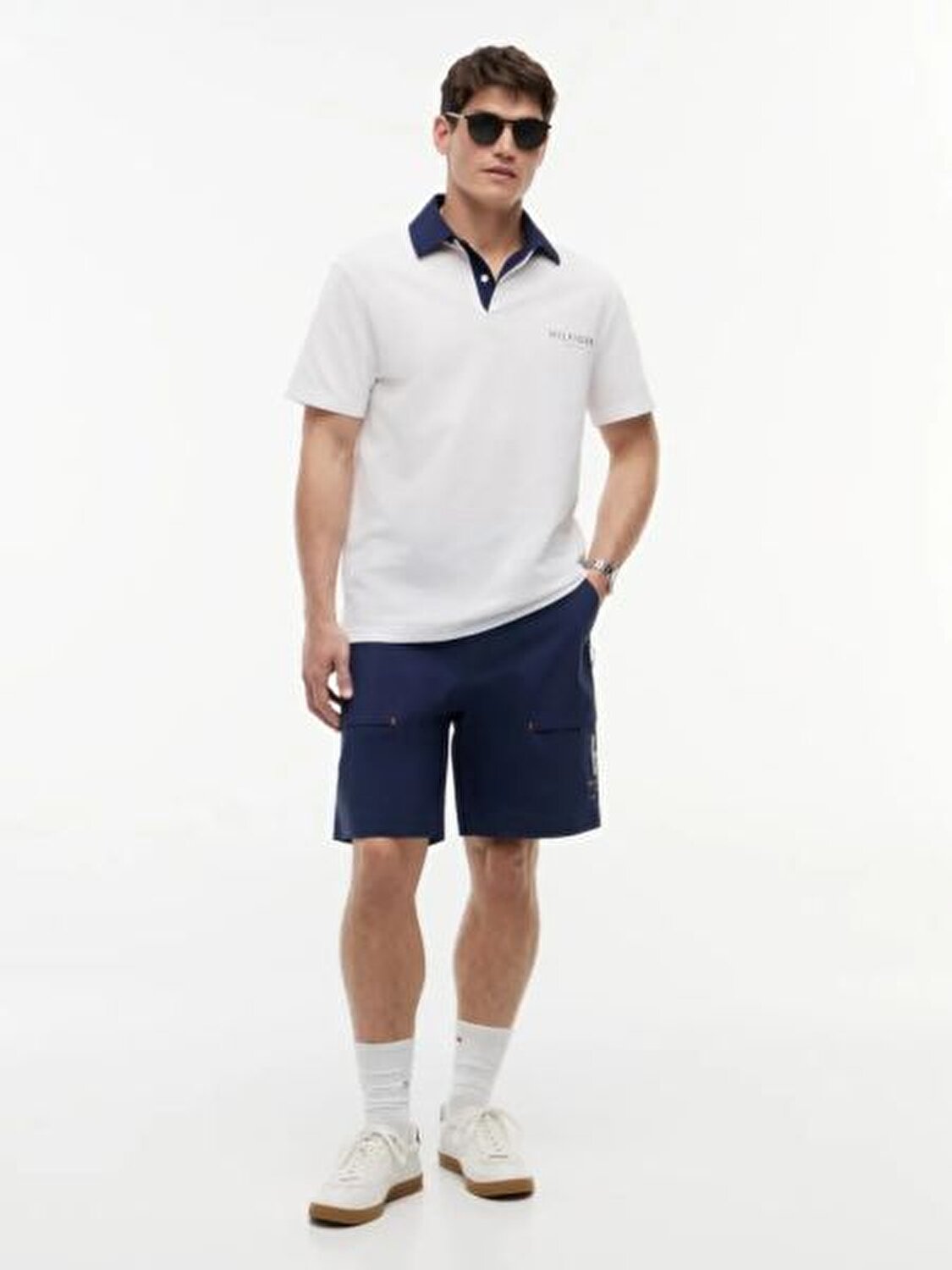 BEYAZ LOGOLU ERKEK POLO T-SHIRT