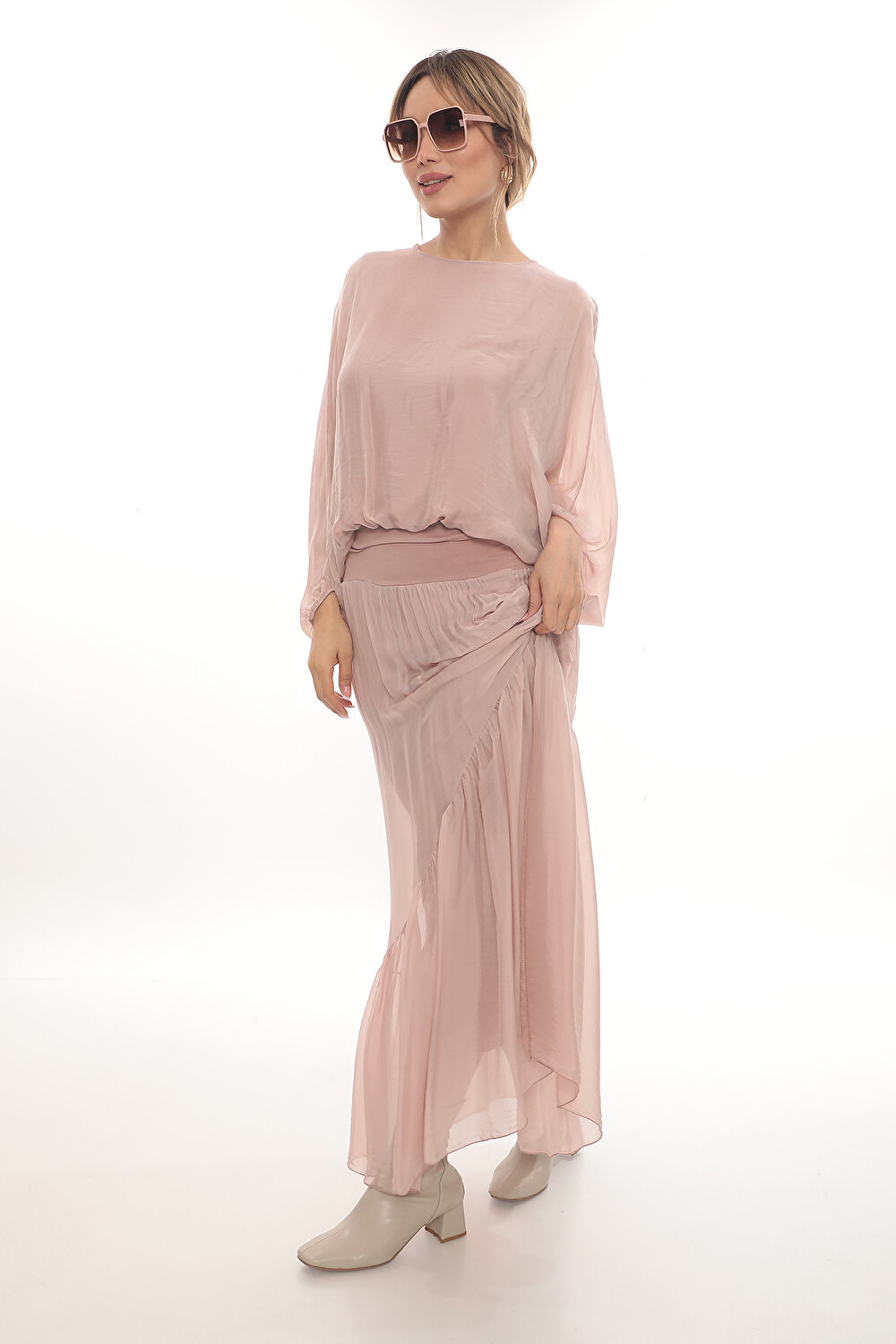 PEMBE KADIN UZUN ETEK