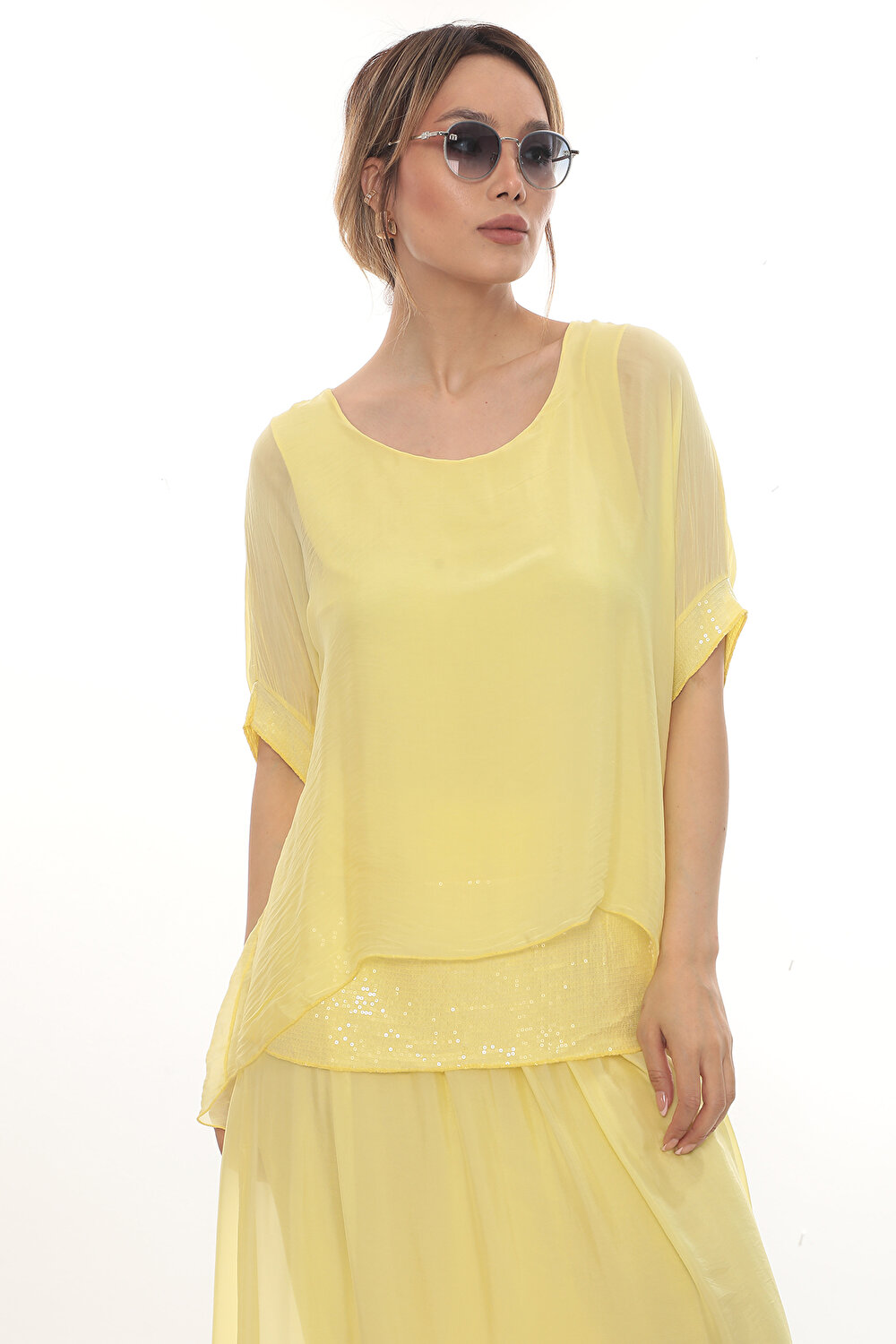 SARI PUL DETAYLI KADIN BLUZ