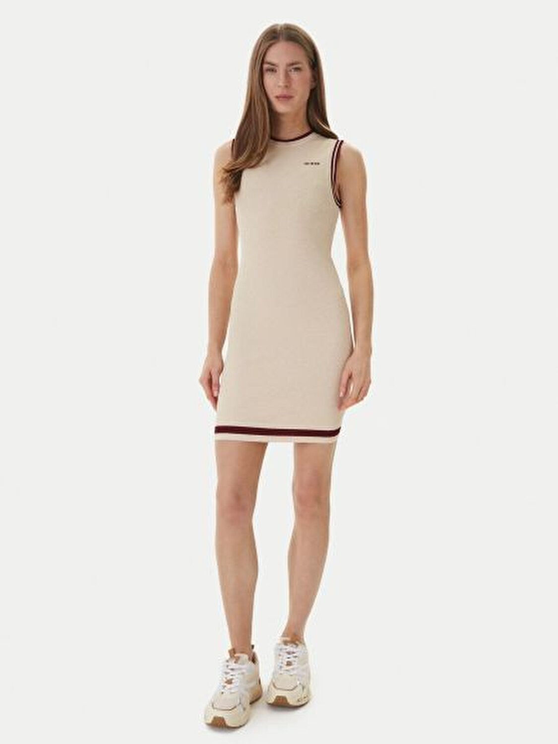 BEJ LOGOLU KADIN ELBİSE