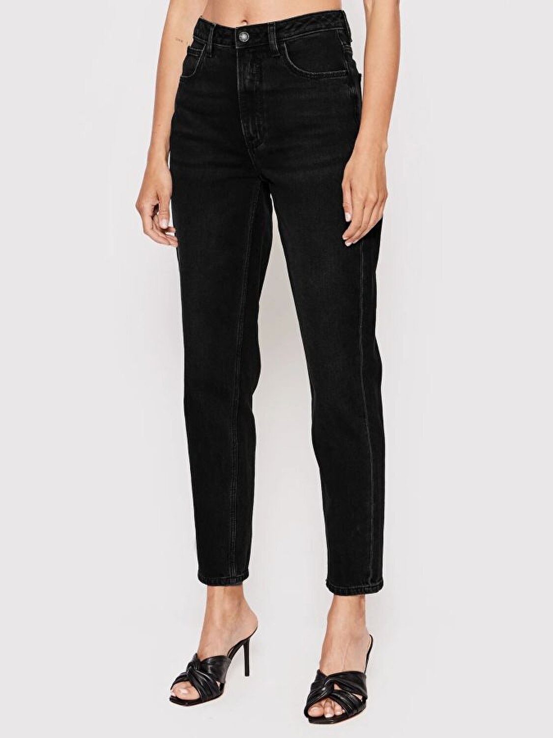 MOM JEAN