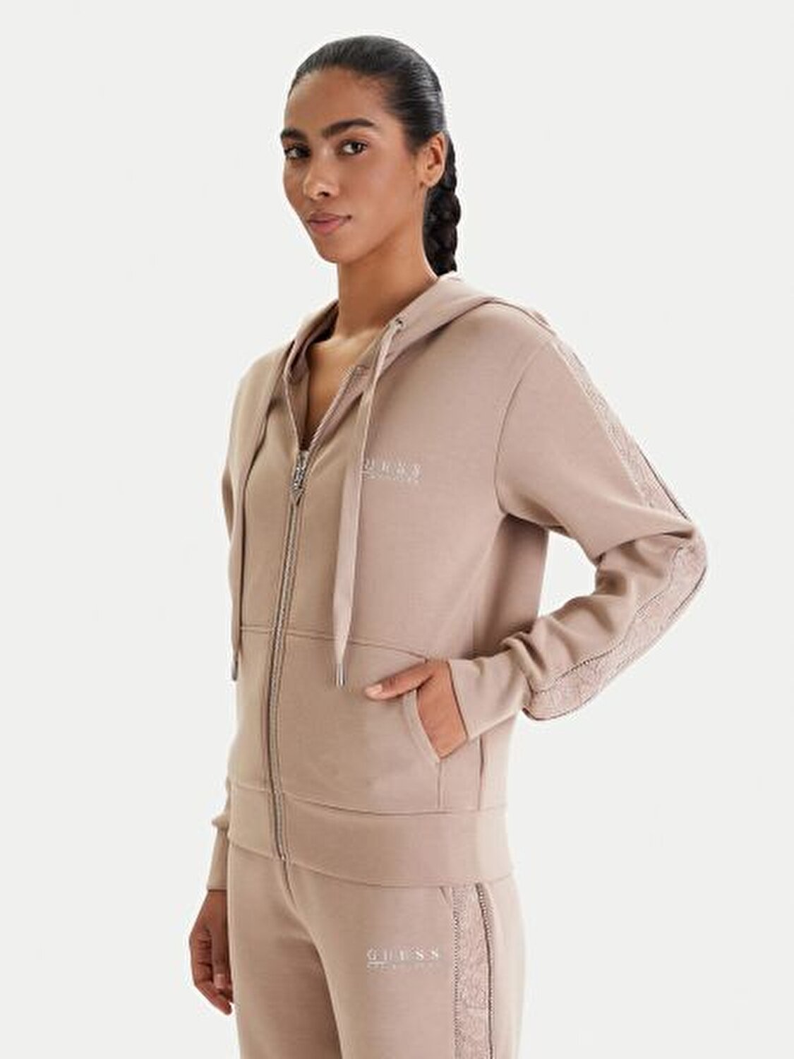 BEJ LOGOLU FERMUARLI KAPÜŞONLU KADIN SWEATSHIRT