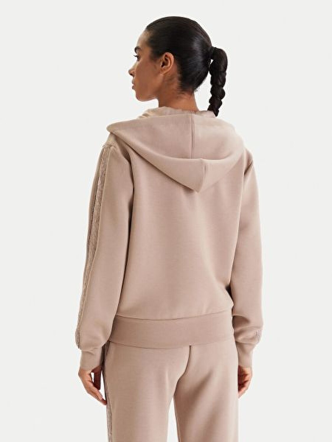 BEJ LOGOLU FERMUARLI KAPÜŞONLU KADIN SWEATSHIRT