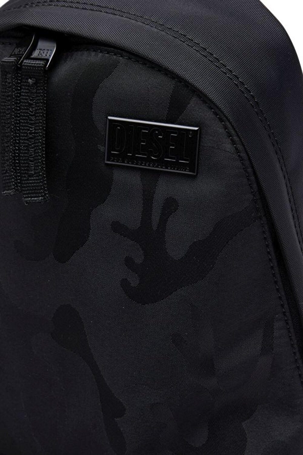 DSRT SLINGBAG BACKPACK