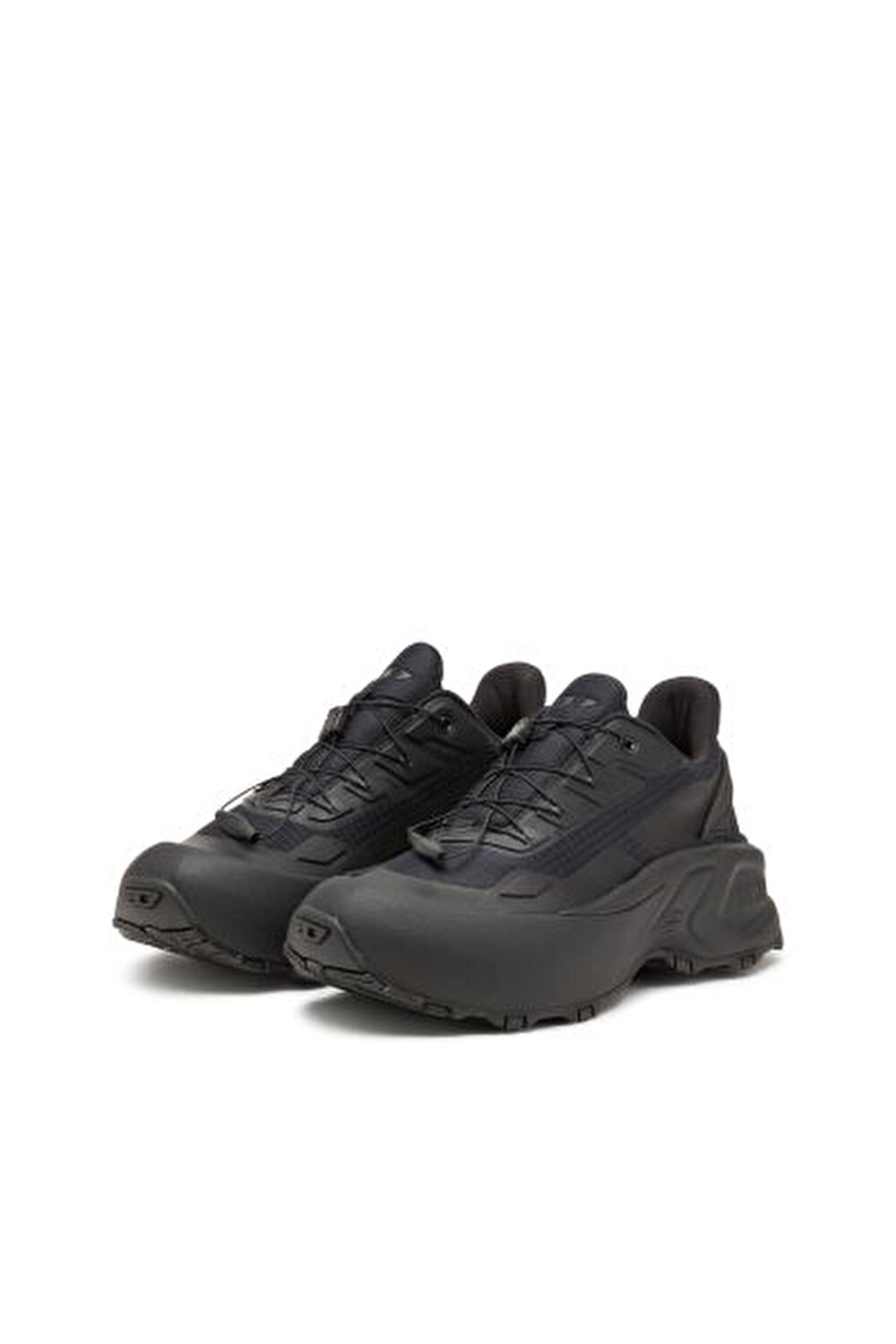 D-CAGE RUNNER SNEAKERS
