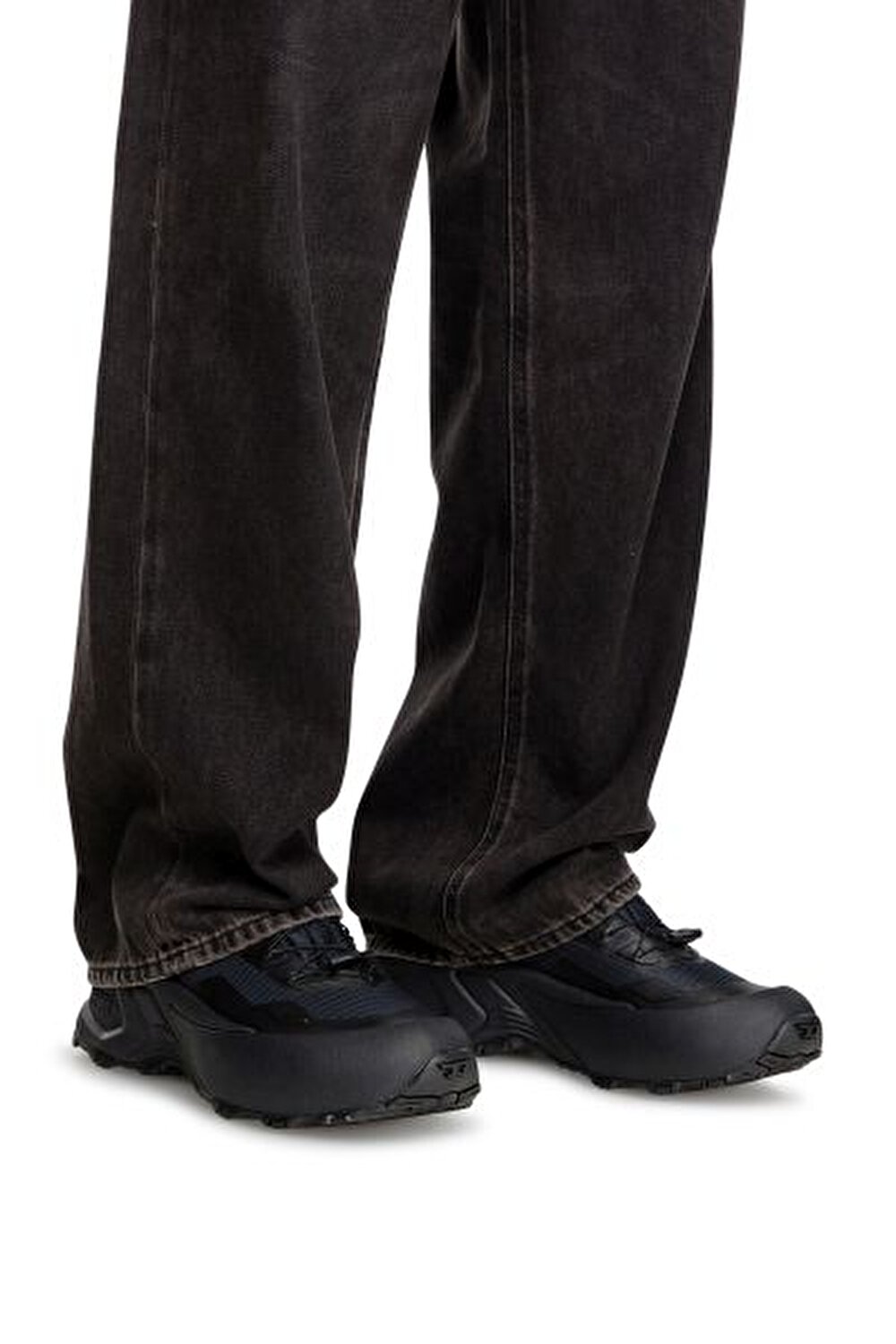 D-CAGE RUNNER SNEAKERS
