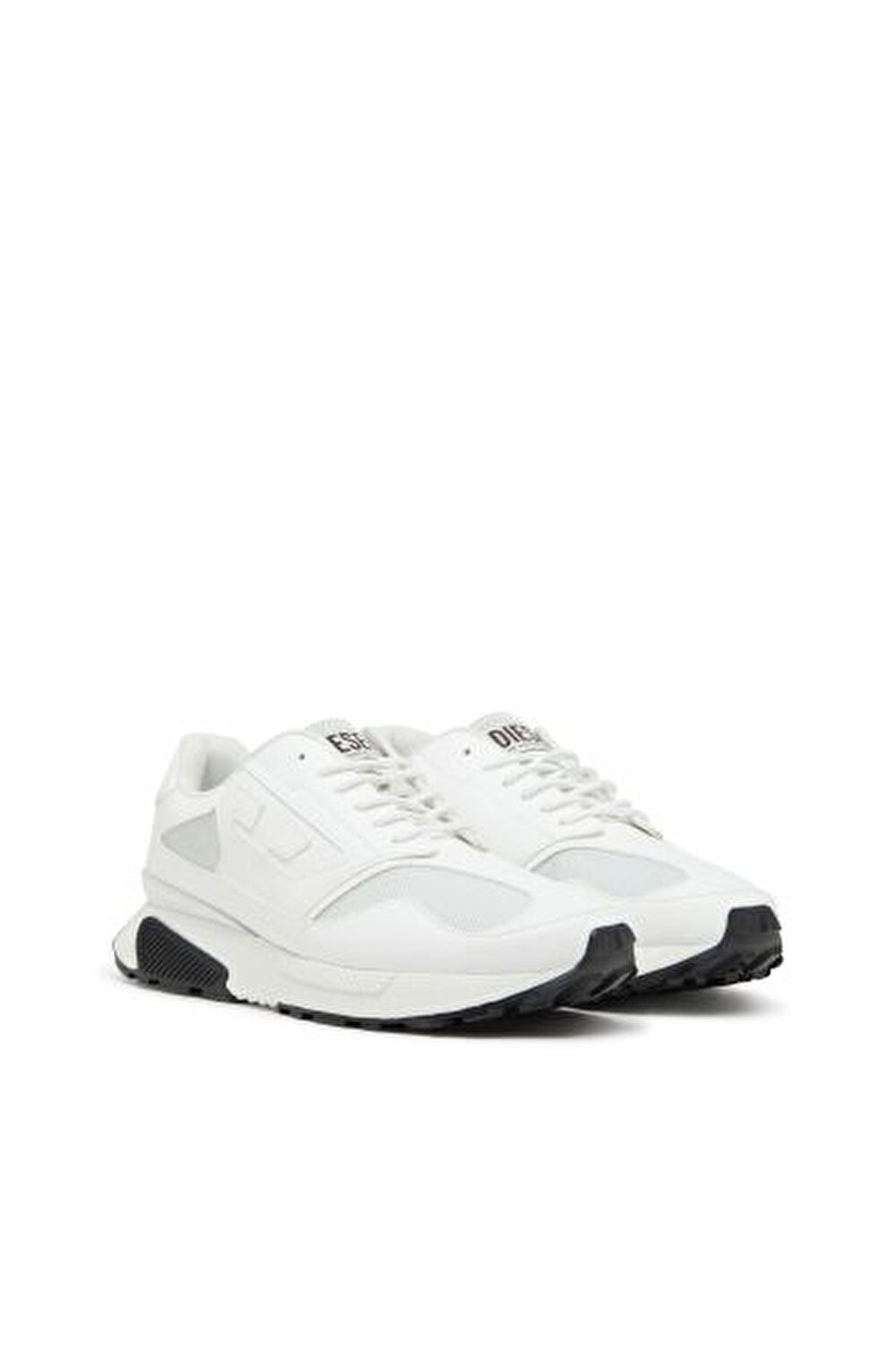 S-TAME-D RUNNING SNEAKERS