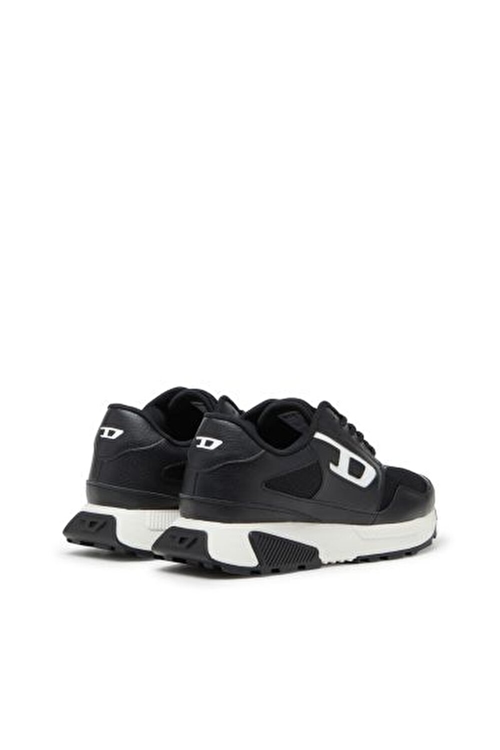 S-TAME-D RUNNING SNEAKERS