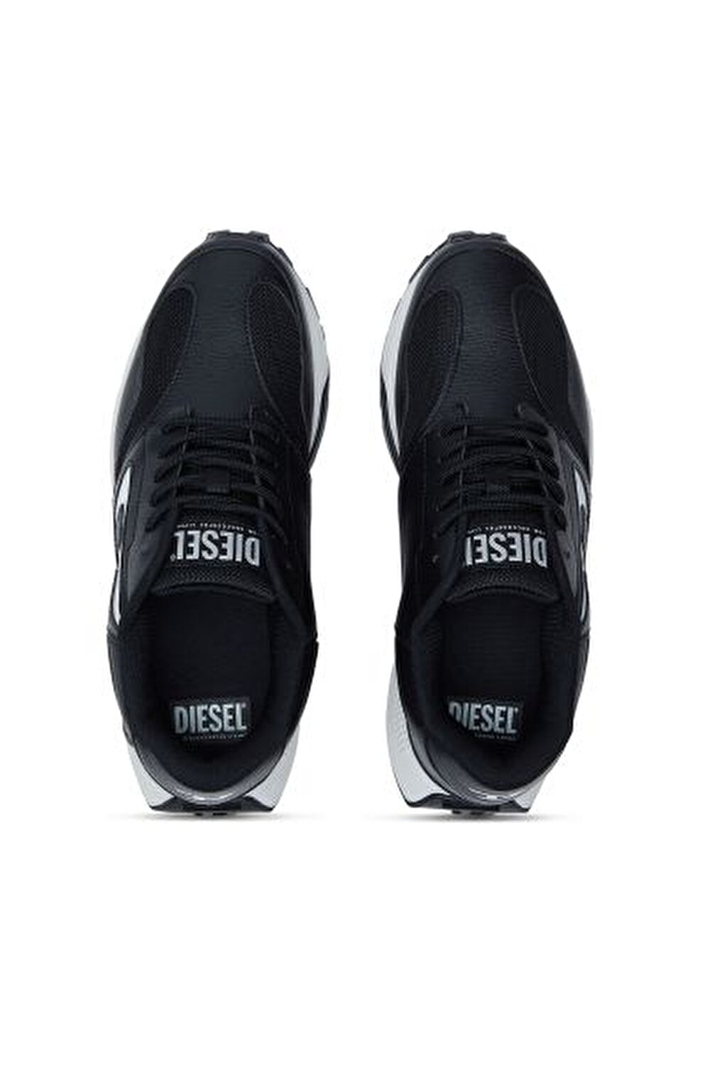 S-TAME-D RUNNING SNEAKERS