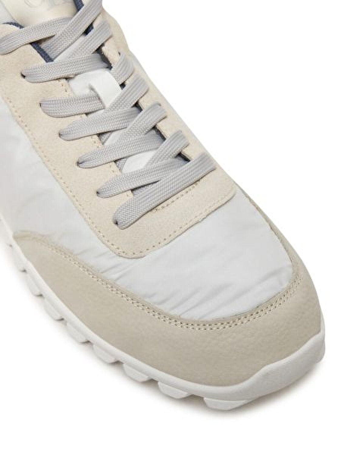LOW PROFILE RUNNER NYLN