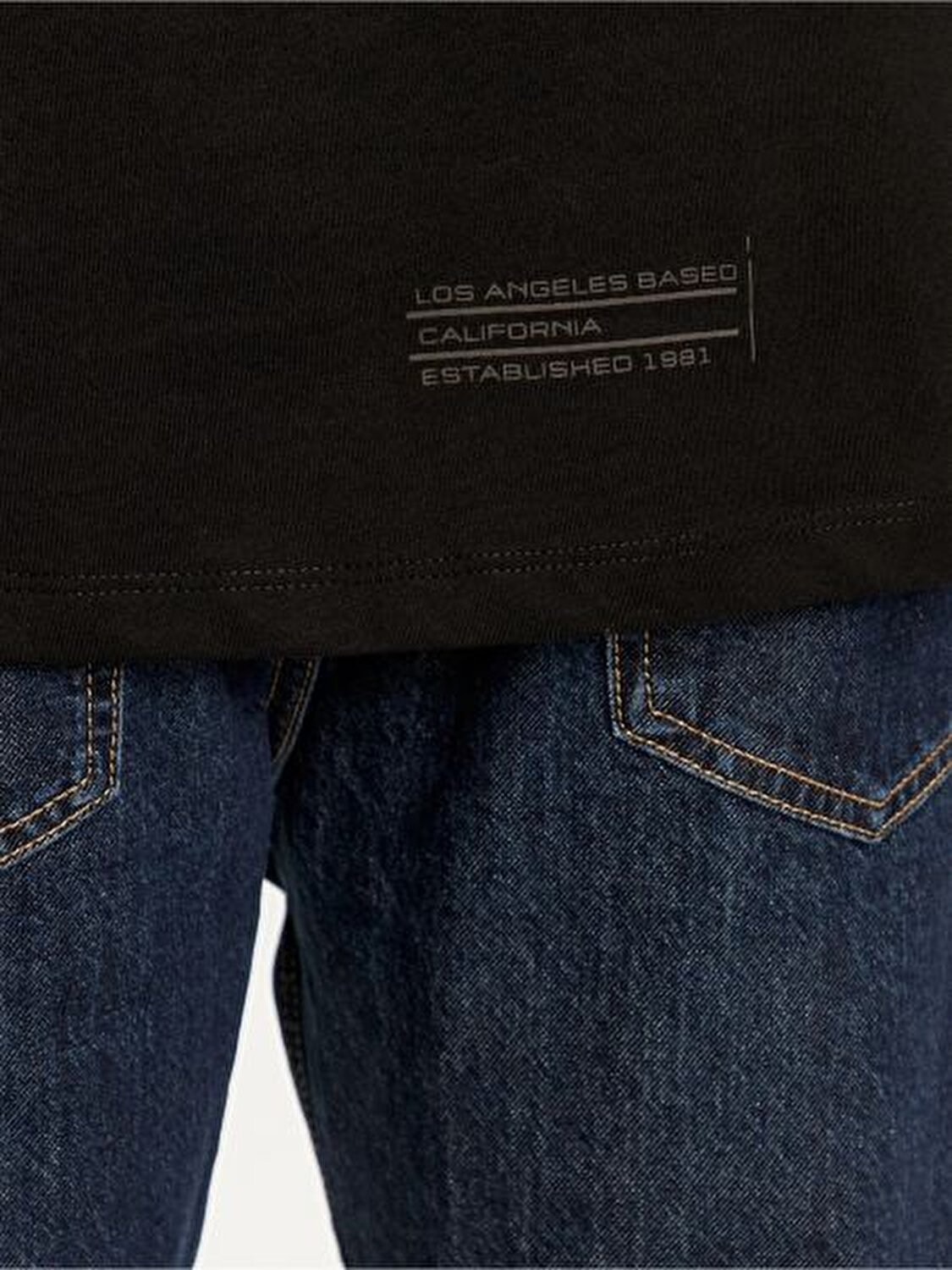 T-SHIRT