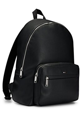 BACKPACK MAN