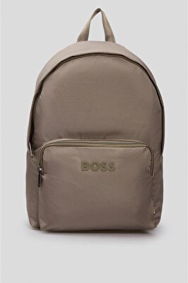 BACKPACK_MAN