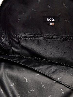BACKPACK_MAN