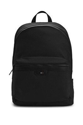 BACKPACK_MAN