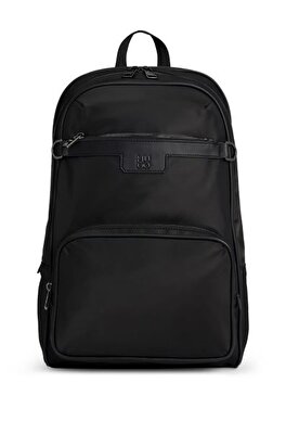 BACKPACK_MAN