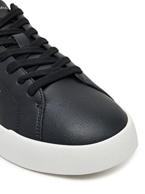 TH COURT LTH DETAIL ESS