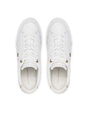 ESSENTIAL CHIC COURT SNEAKER