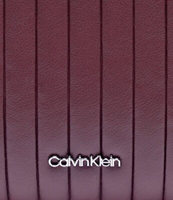 MINI LINE QUILT CAMERA BAG