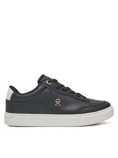 ESSENTIAL CHIC COURT SNEAKER